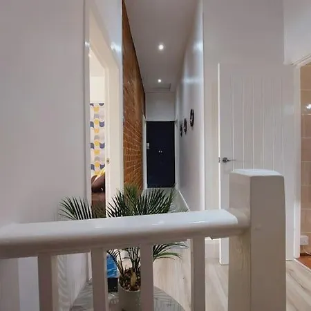 Seaside Apartment Moreton  Buitenkant foto